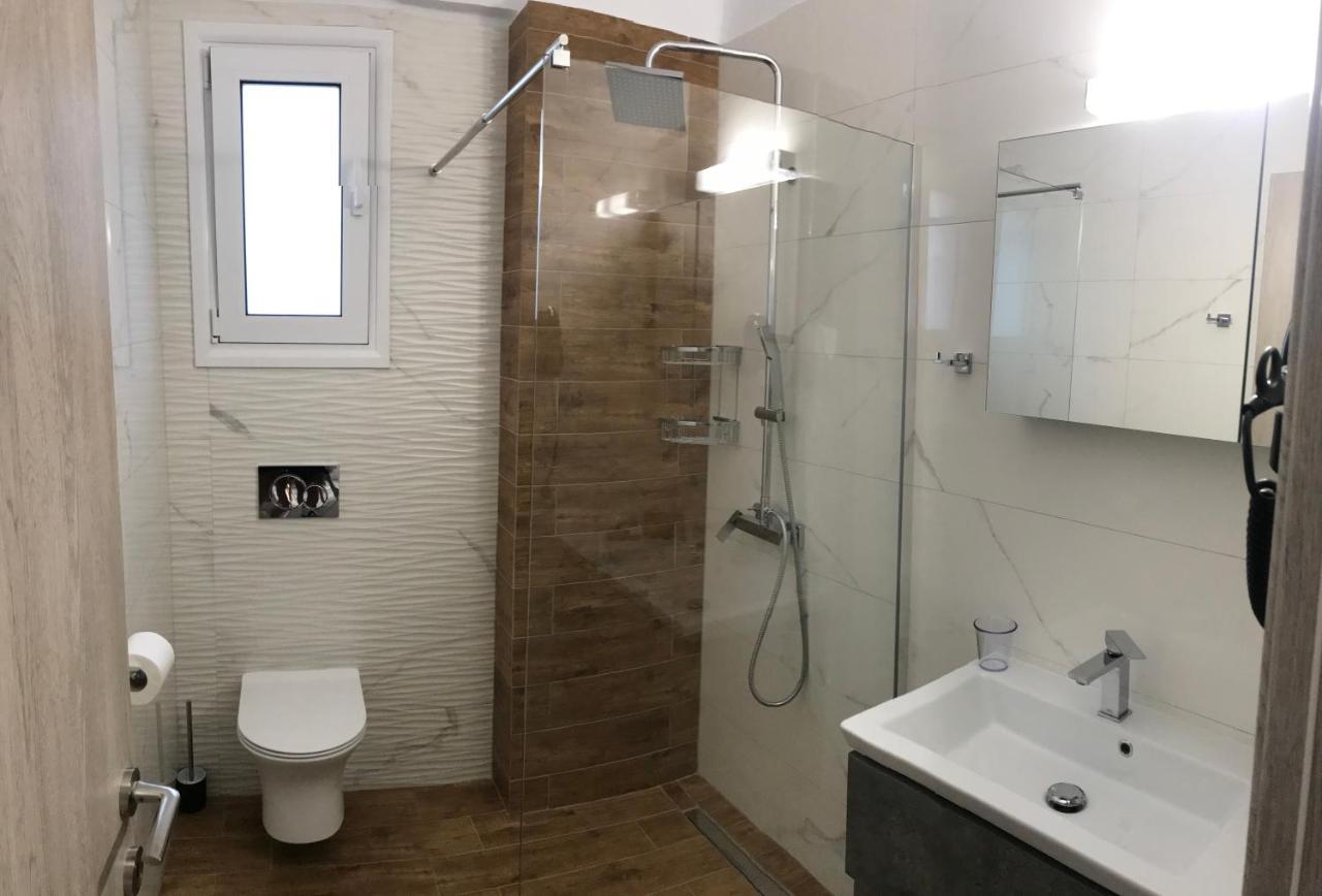 Cyclops Luxury Apartments Igoumenitsa Bagian luar foto