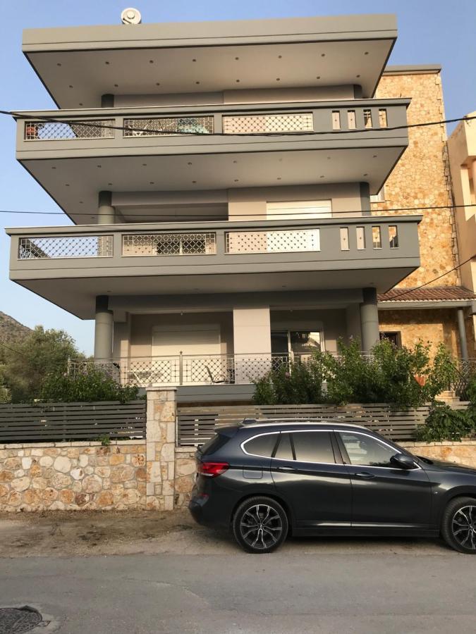 Cyclops Luxury Apartments Igoumenitsa Bagian luar foto
