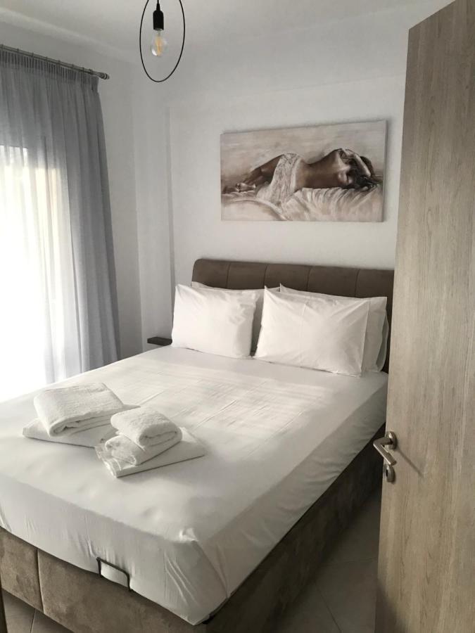 Cyclops Luxury Apartments Igoumenitsa Bagian luar foto