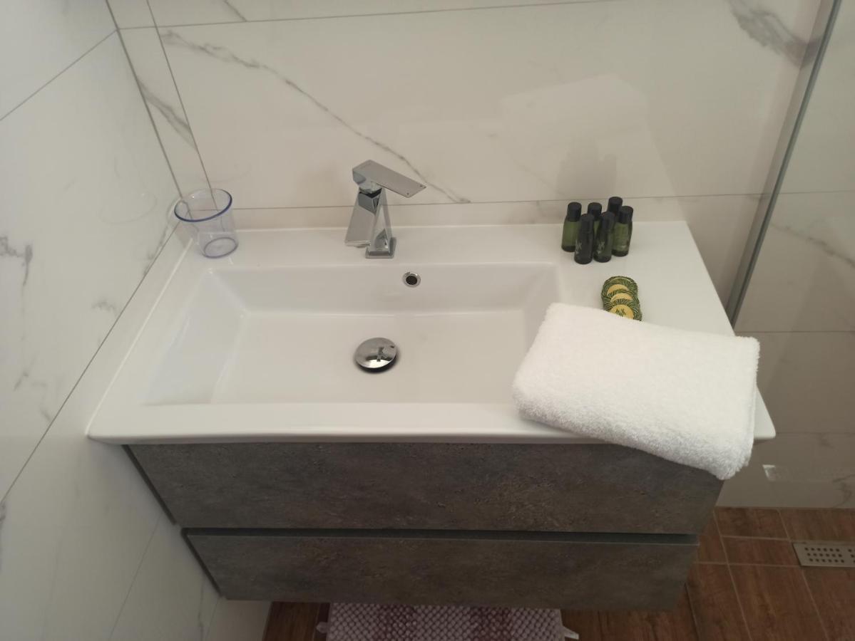 Cyclops Luxury Apartments Igoumenitsa Bagian luar foto
