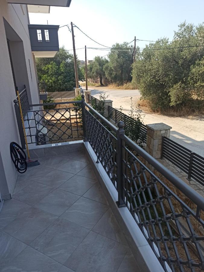 Cyclops Luxury Apartments Igoumenitsa Bagian luar foto