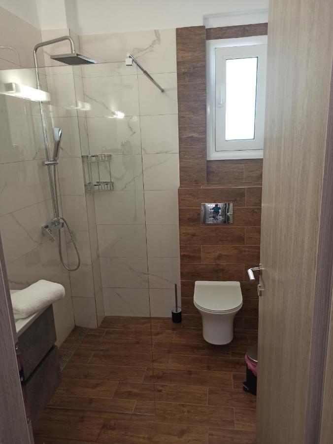 Cyclops Luxury Apartments Igoumenitsa Bagian luar foto