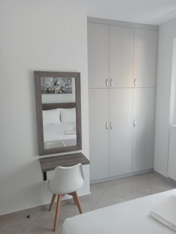 Cyclops Luxury Apartments Igoumenitsa Bagian luar foto