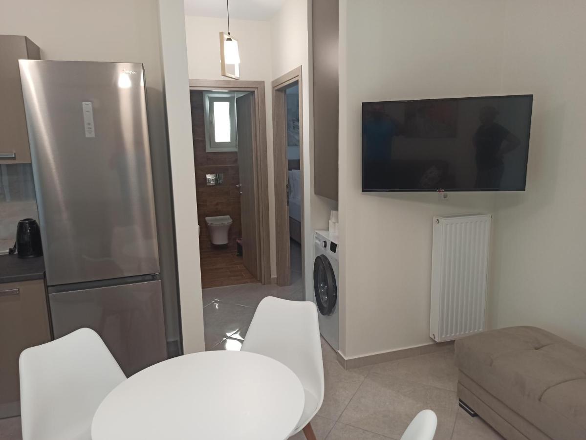 Cyclops Luxury Apartments Igoumenitsa Bagian luar foto