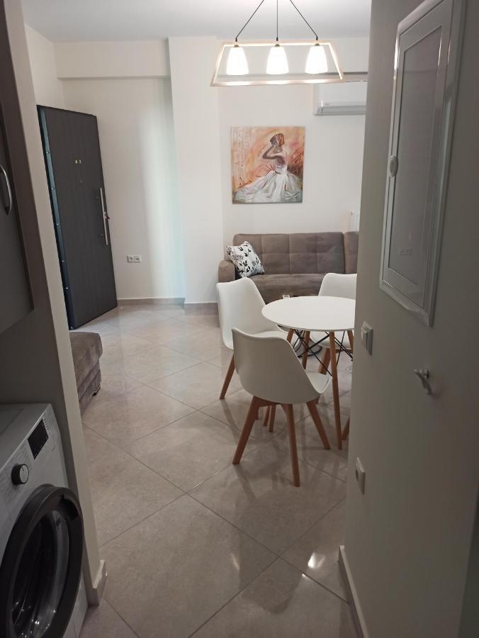 Cyclops Luxury Apartments Igoumenitsa Bagian luar foto