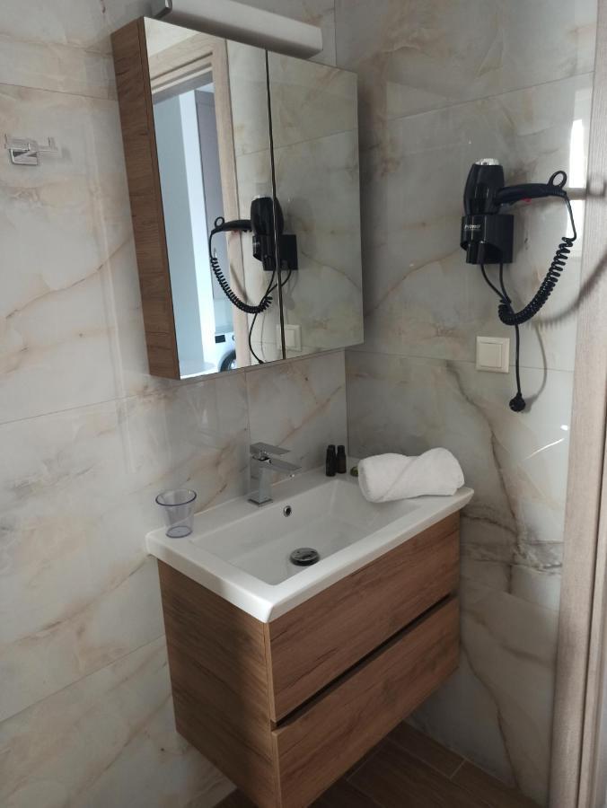 Cyclops Luxury Apartments Igoumenitsa Bagian luar foto