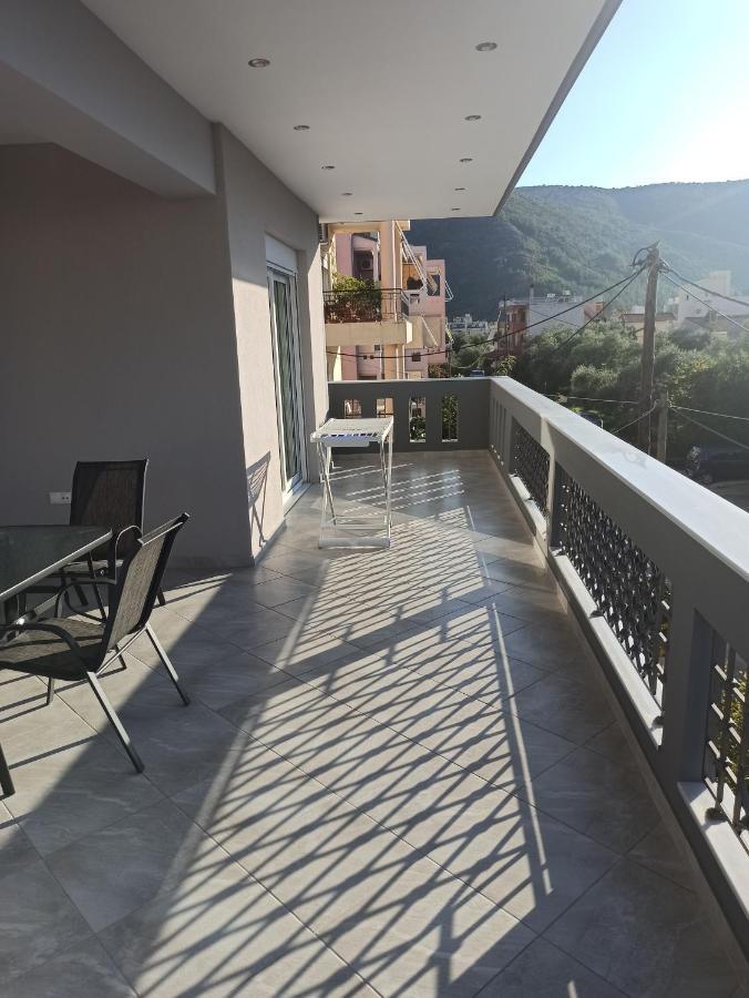Cyclops Luxury Apartments Igoumenitsa Bagian luar foto
