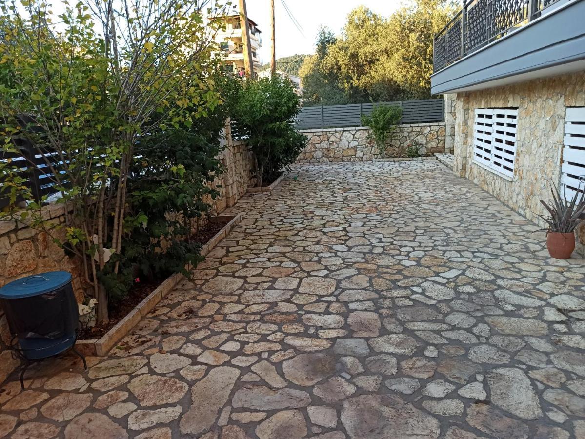 Cyclops Luxury Apartments Igoumenitsa Bagian luar foto
