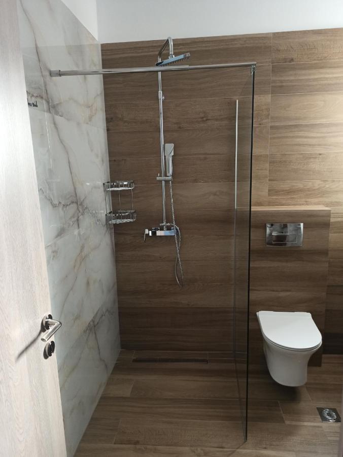 Cyclops Luxury Apartments Igoumenitsa Bagian luar foto
