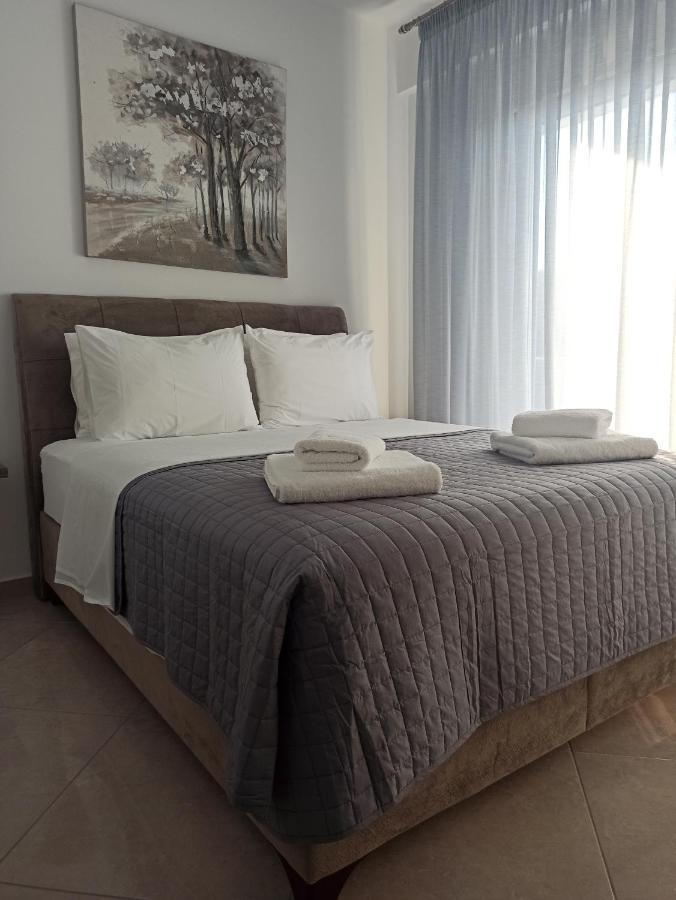 Cyclops Luxury Apartments Igoumenitsa Bagian luar foto