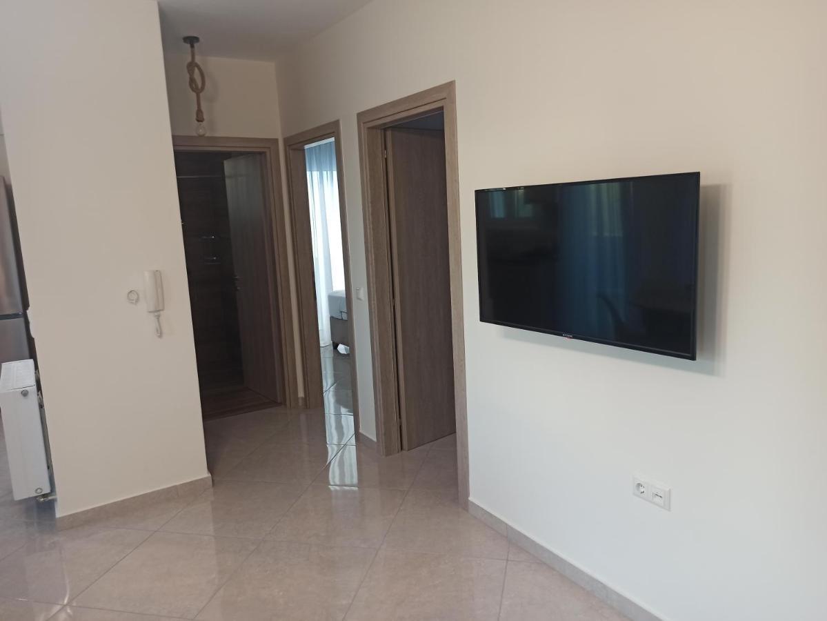 Cyclops Luxury Apartments Igoumenitsa Bagian luar foto