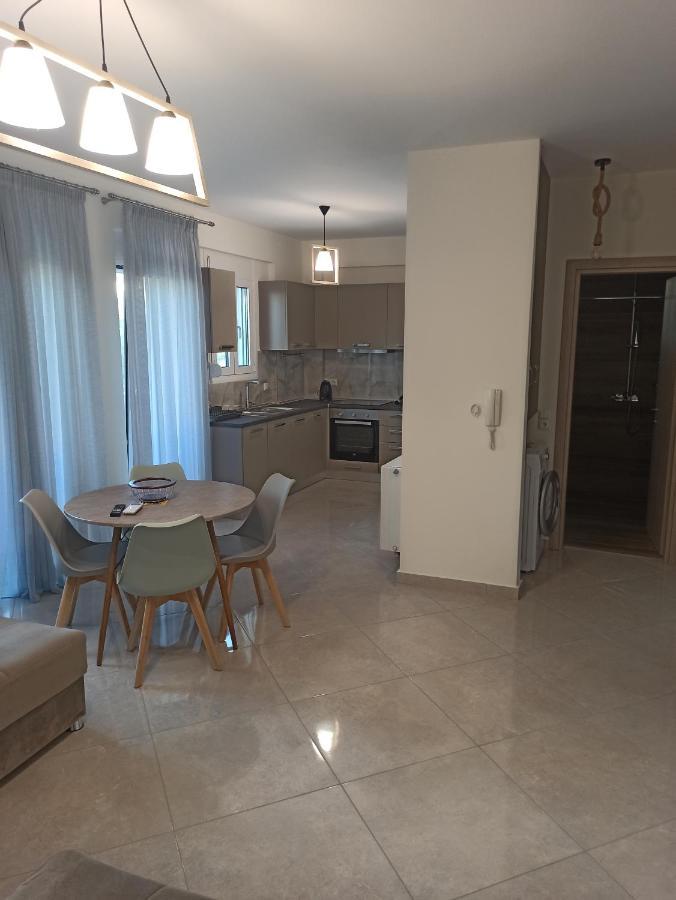 Cyclops Luxury Apartments Igoumenitsa Bagian luar foto